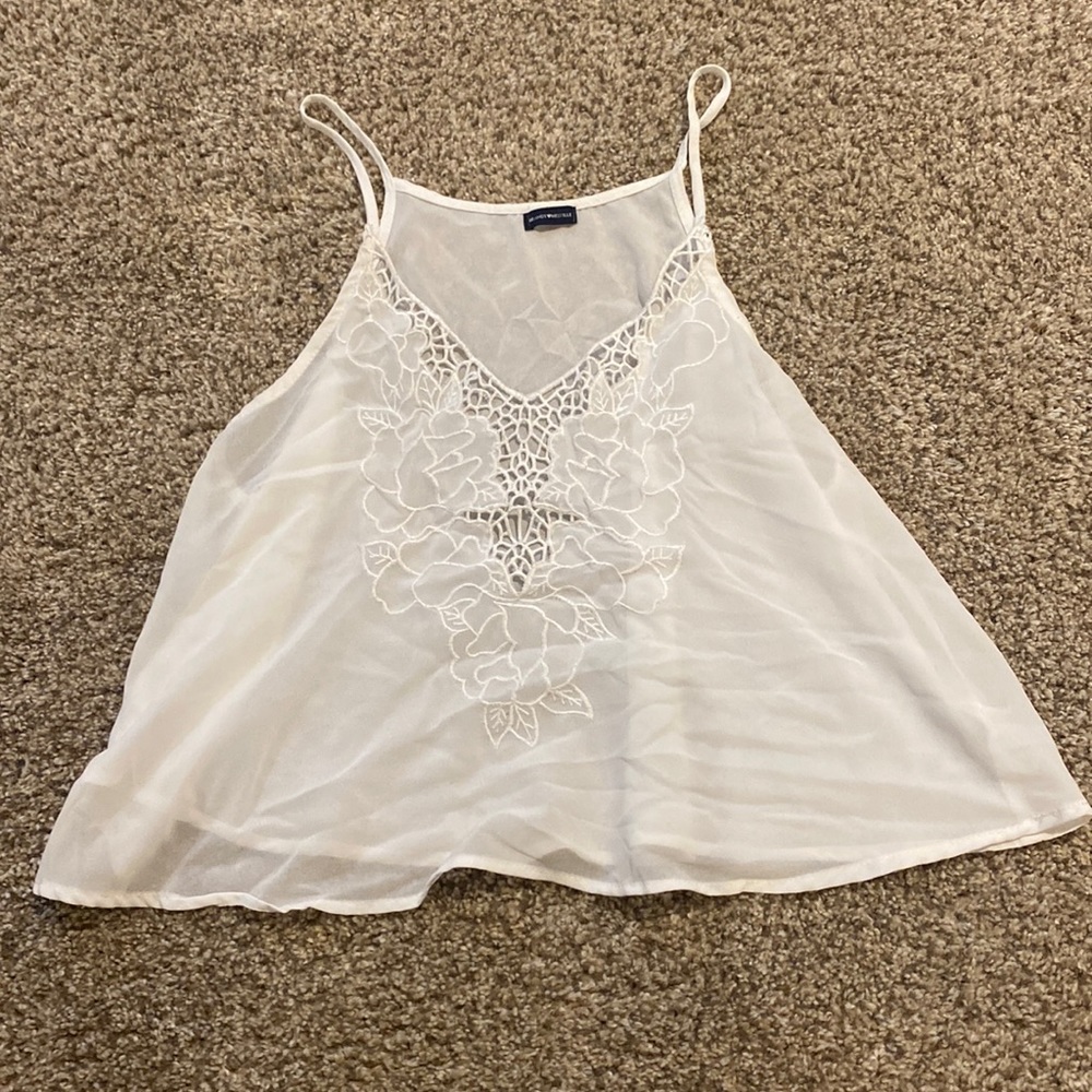 Woman’s white top